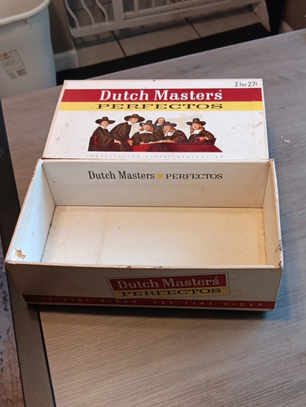 Vintage Dutch Masters cigar box